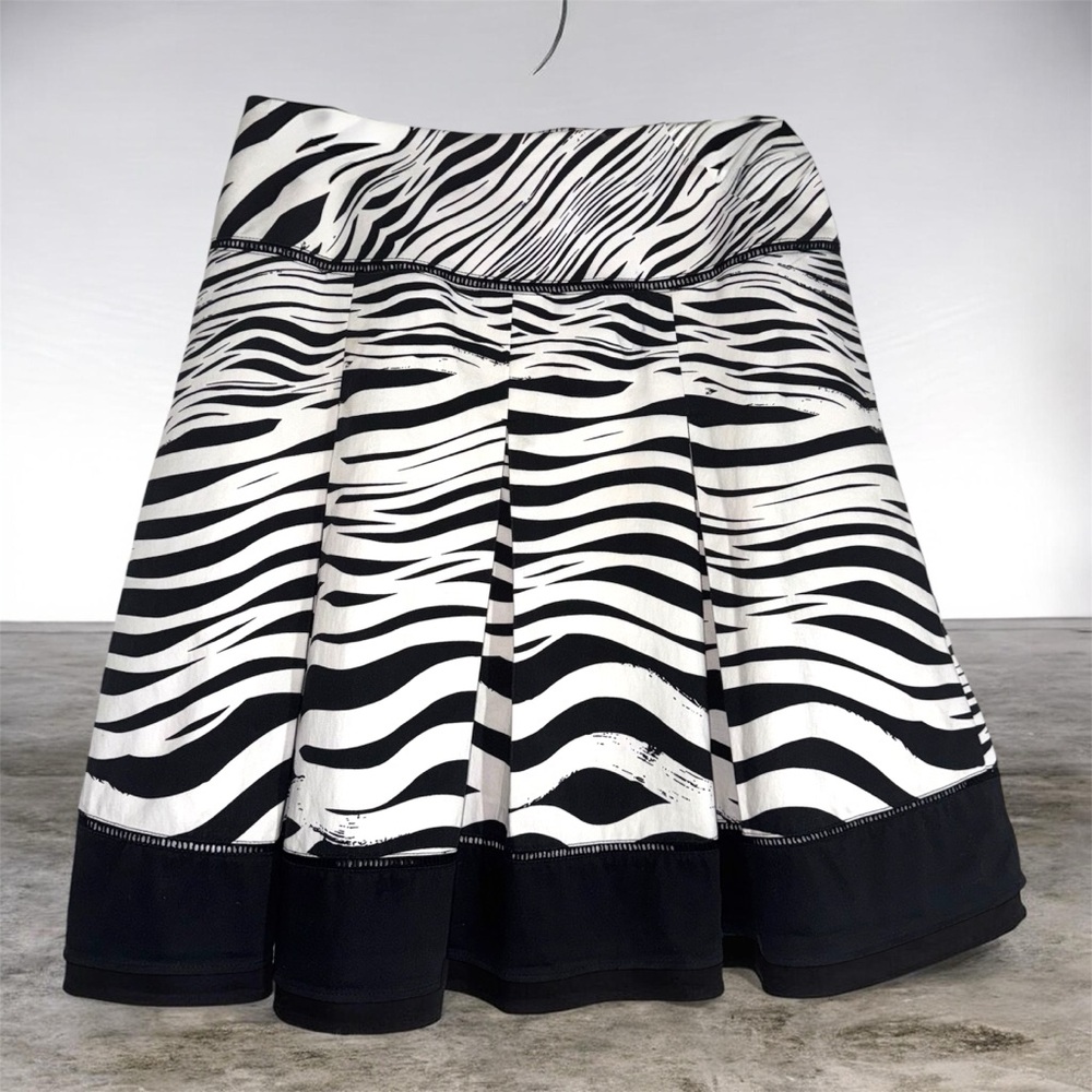 Worthington Elegant Zebra Print A-Line Skirt Pleated Skirt with Side zip size 10
